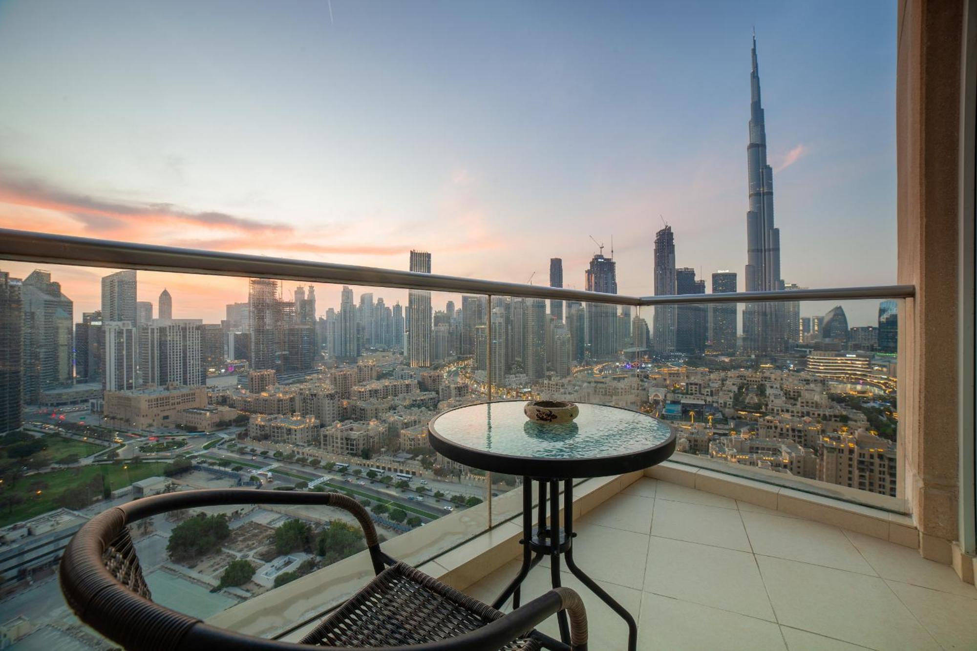 Upgraded Apartment With Stunning Burj Khalifa View Дубай Экстерьер фото